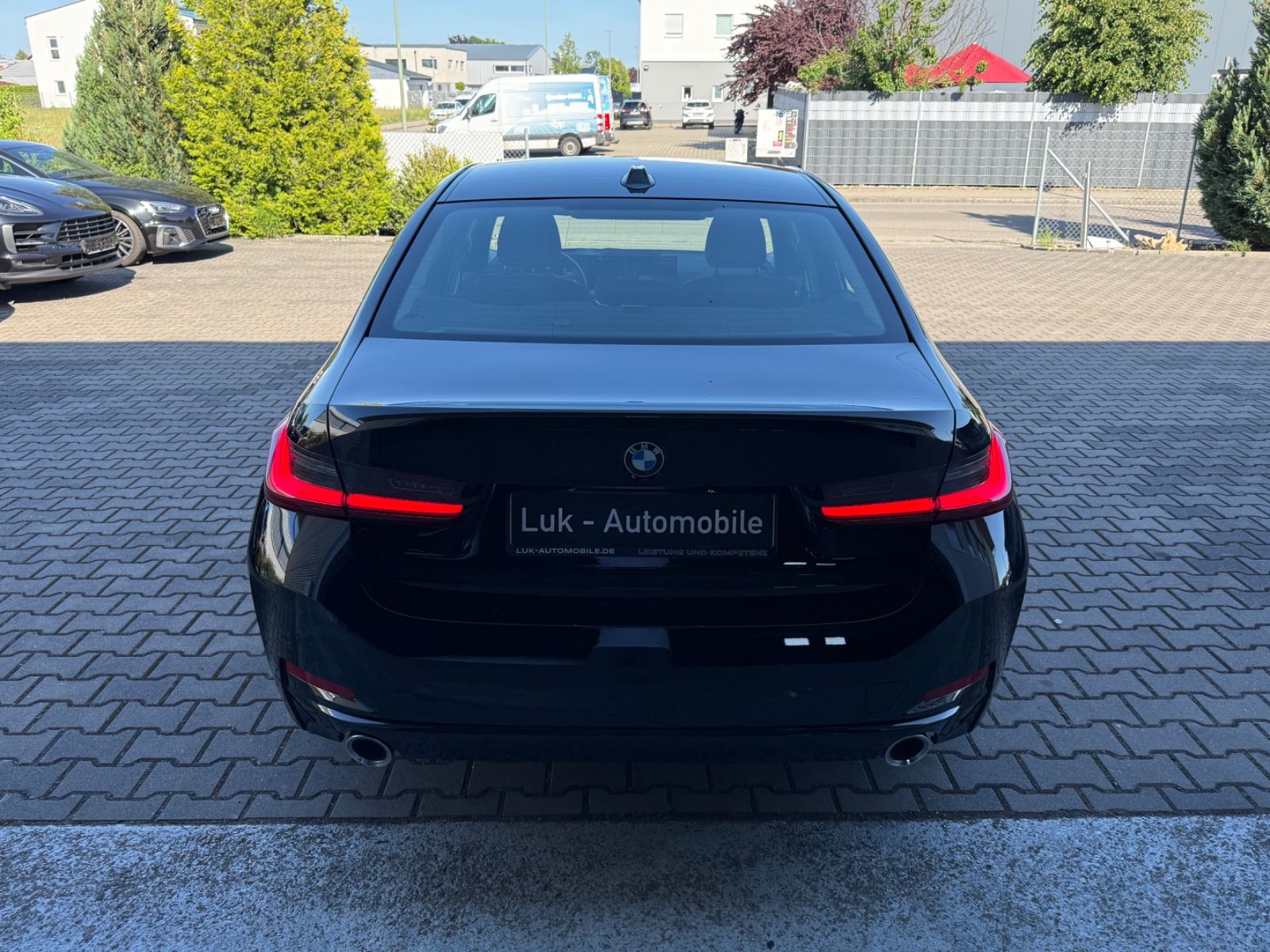 BMW 320d - Samsaru's Car Outlet