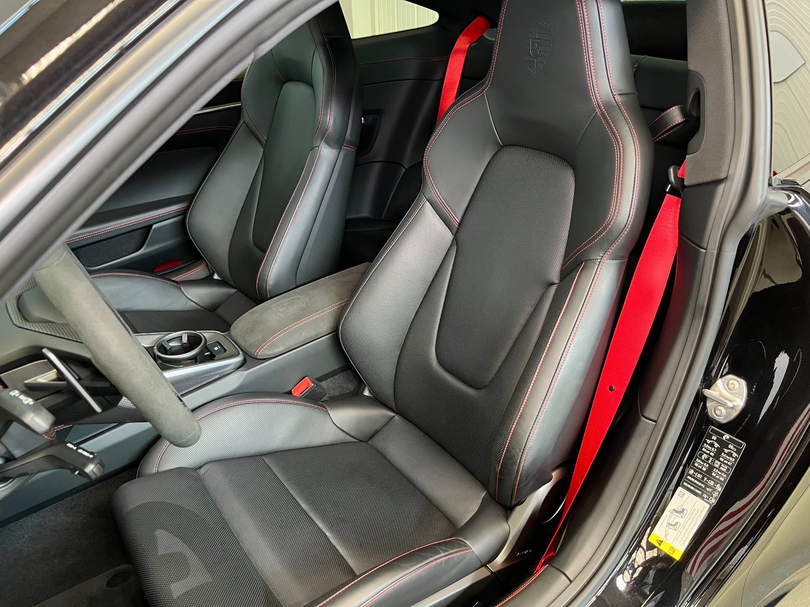 Porsche 992 Carrera S - Samsaru's Car Outlet