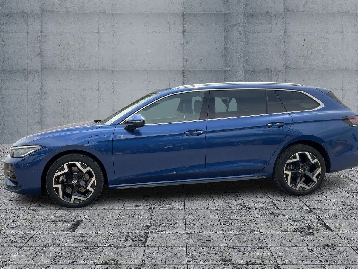 Volkswagen Passat Variant 1.5 eHYBRID R-LINE 5JG+AHK+PANO