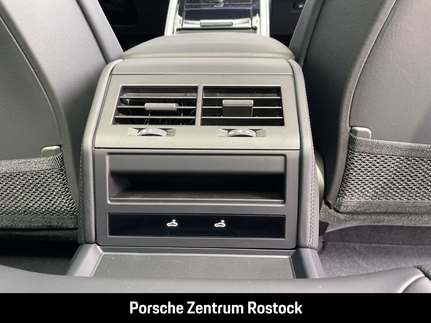 Porsche Panamera 4 E-Hybrid Active-Ride Burmester