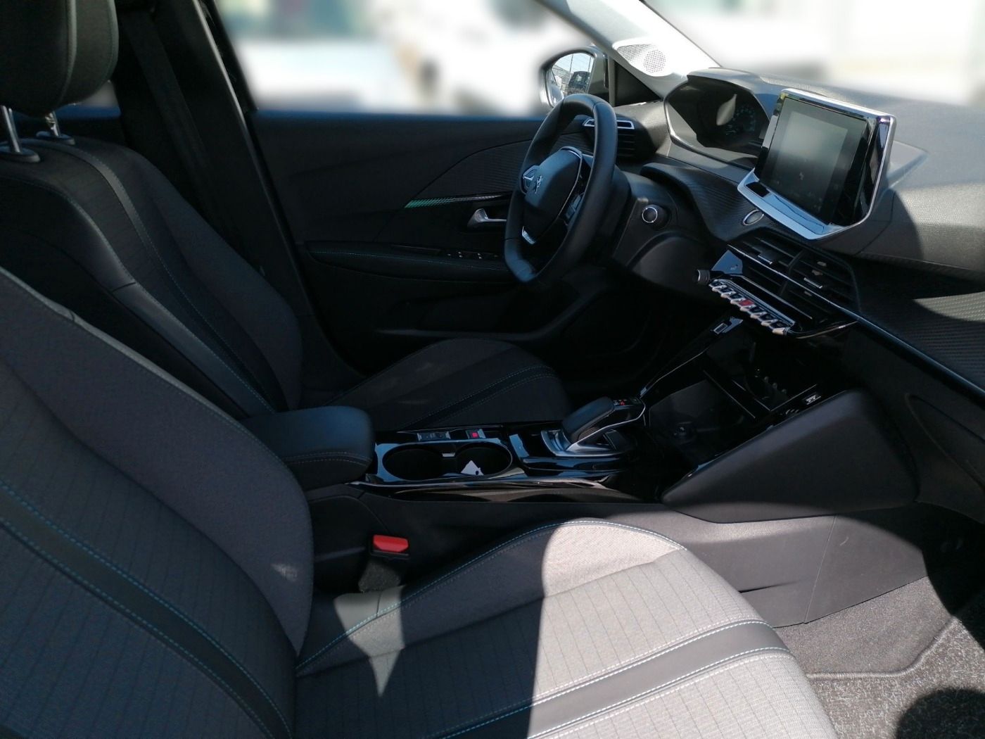 Peugeot 208 e- Allure - Samsaru's Car Outlet