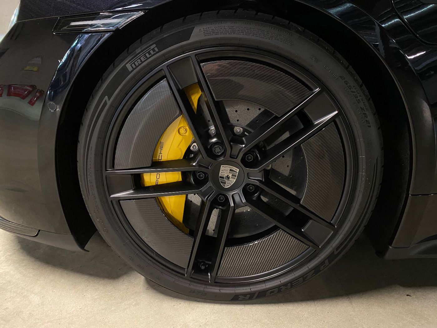 Porsche Taycan Turbo S | Dynamikpaket | Burmester |