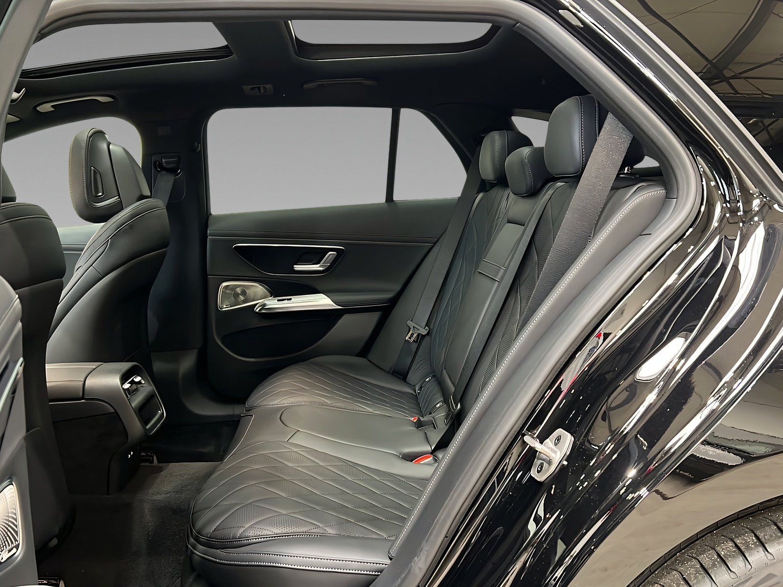 Mercedes-Benz E 450 d 4M T AMG+DISTRO+NIGHT+Burme+HuD+AHK+360°