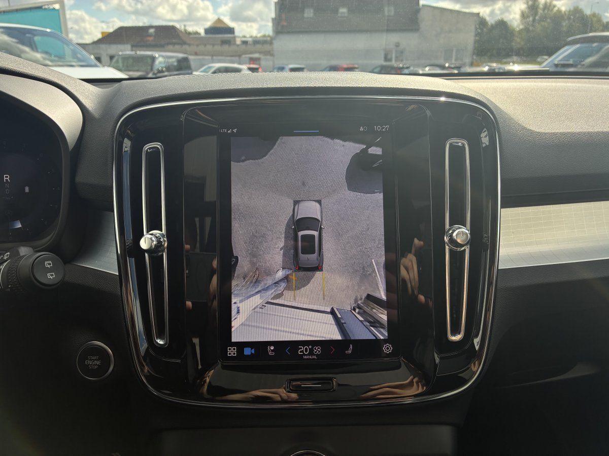 Volvo XC40 B3 Plus Dark Harman/Kardon inkl. Winterräde