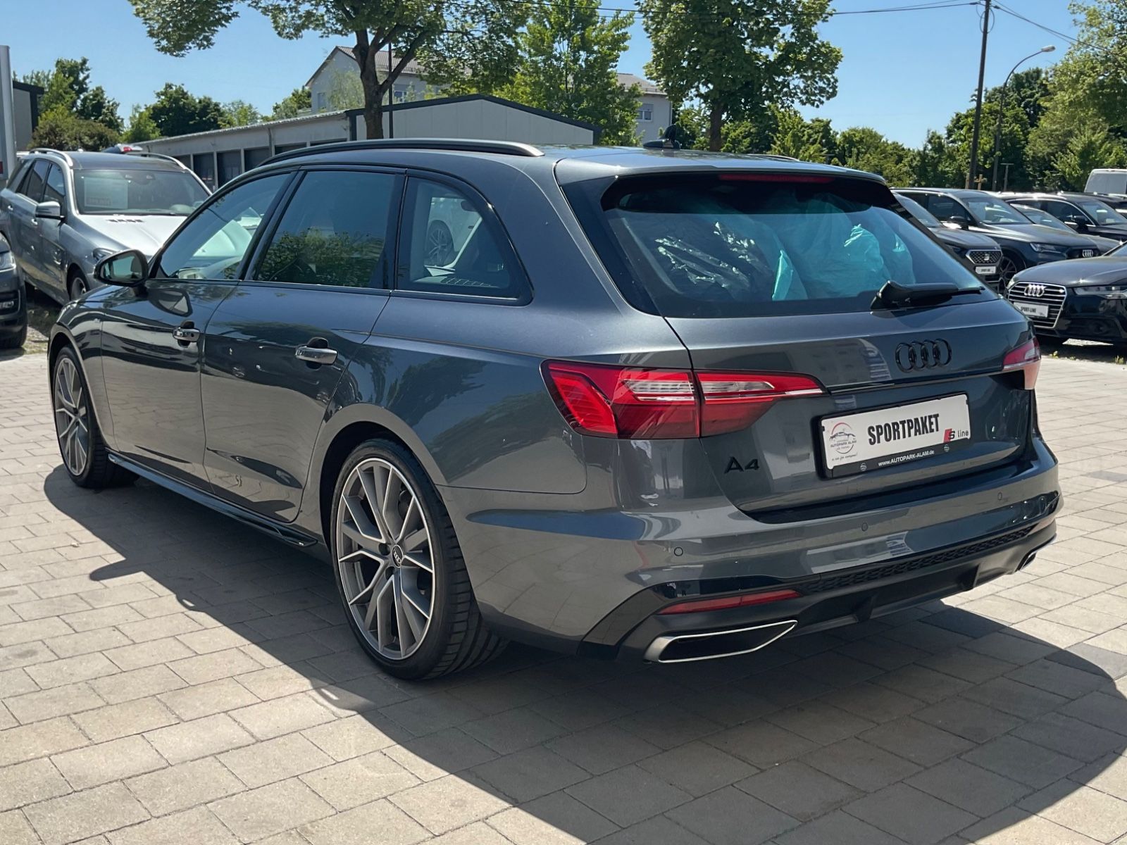 Audi A4 Av.40 TFSI S line S-tronic - Samsaru's Car Outlet