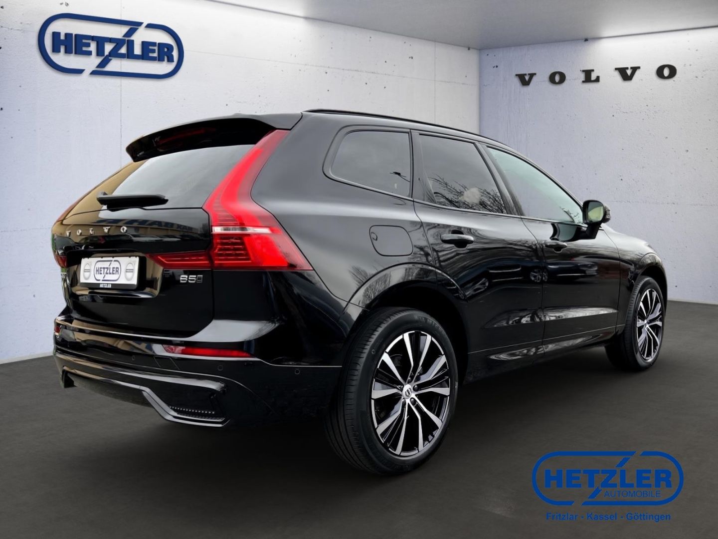 Volvo XC60 Plus Dark AWD B5 Benzin EU6e AHK Leder Digi