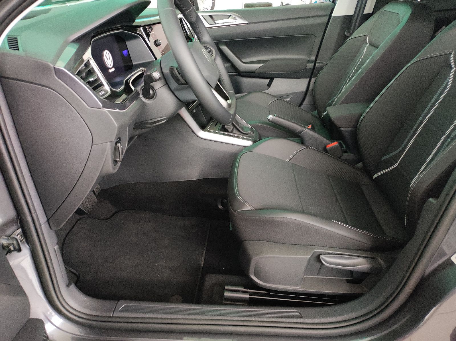 Volkswagen Taigo 1.0 TSI DSG Style - Samsaru's Car Outlet