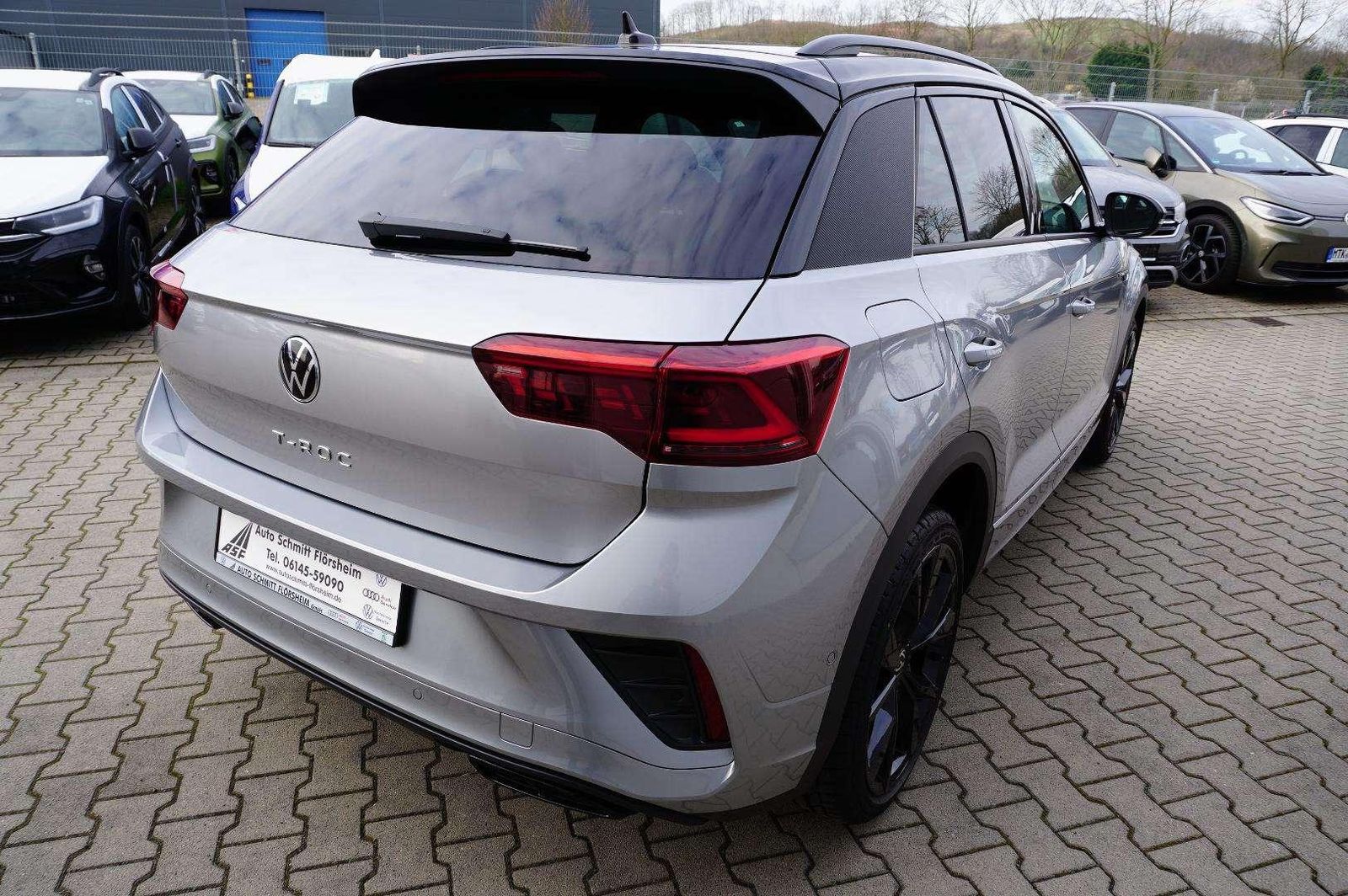 Volkswagen T-Roc R-Line 1.5 TSI 7-Gang DSG - Samsaru's Car Outlet
