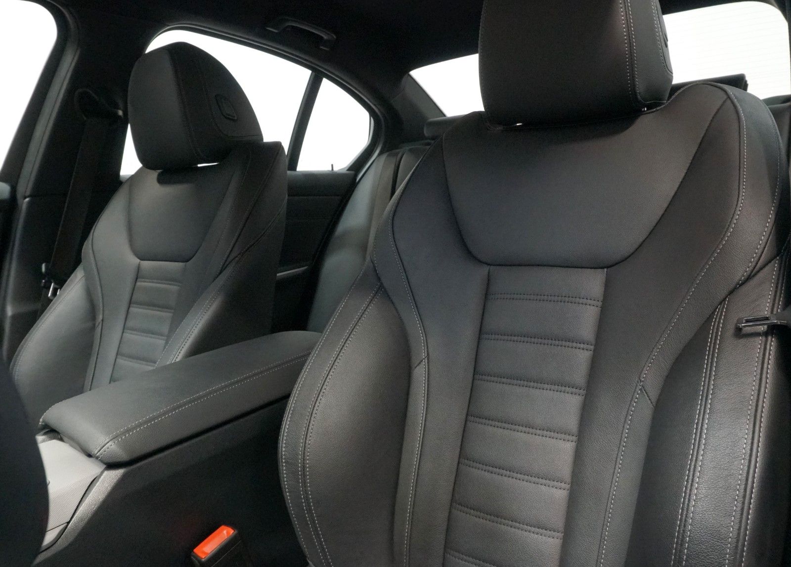 BMW 320 d xDrive - Samsaru's Car Outlet