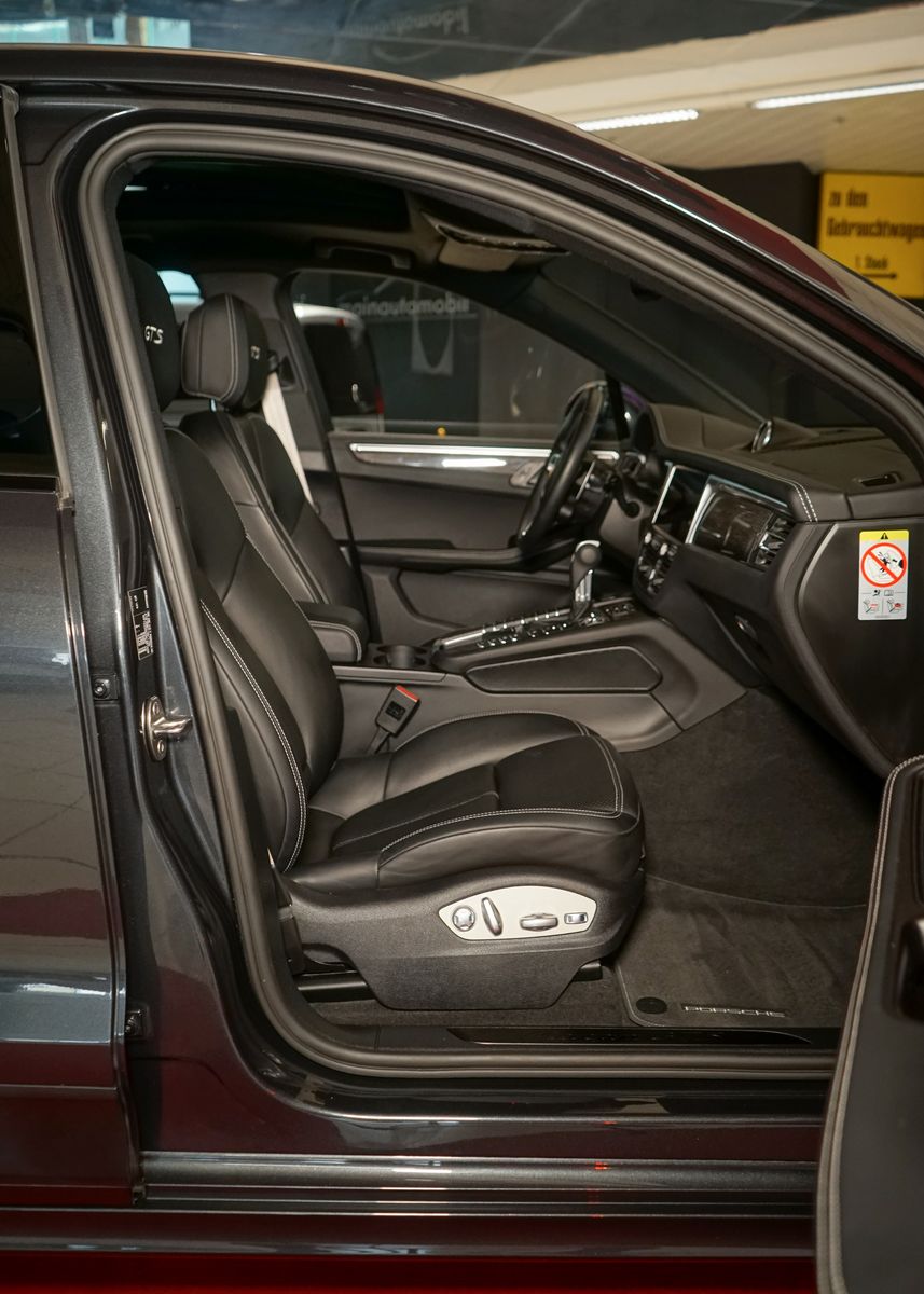 Porsche Macan GTS - Samsaru's Car Outlet