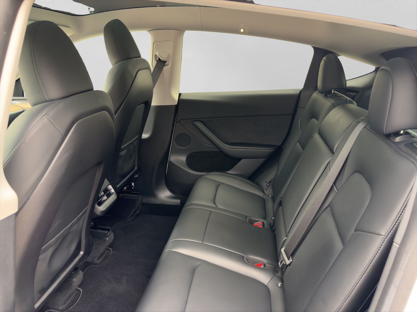 Tesla Model Y Long Range Dual AWD*Allwetter*1.Hand*AHK