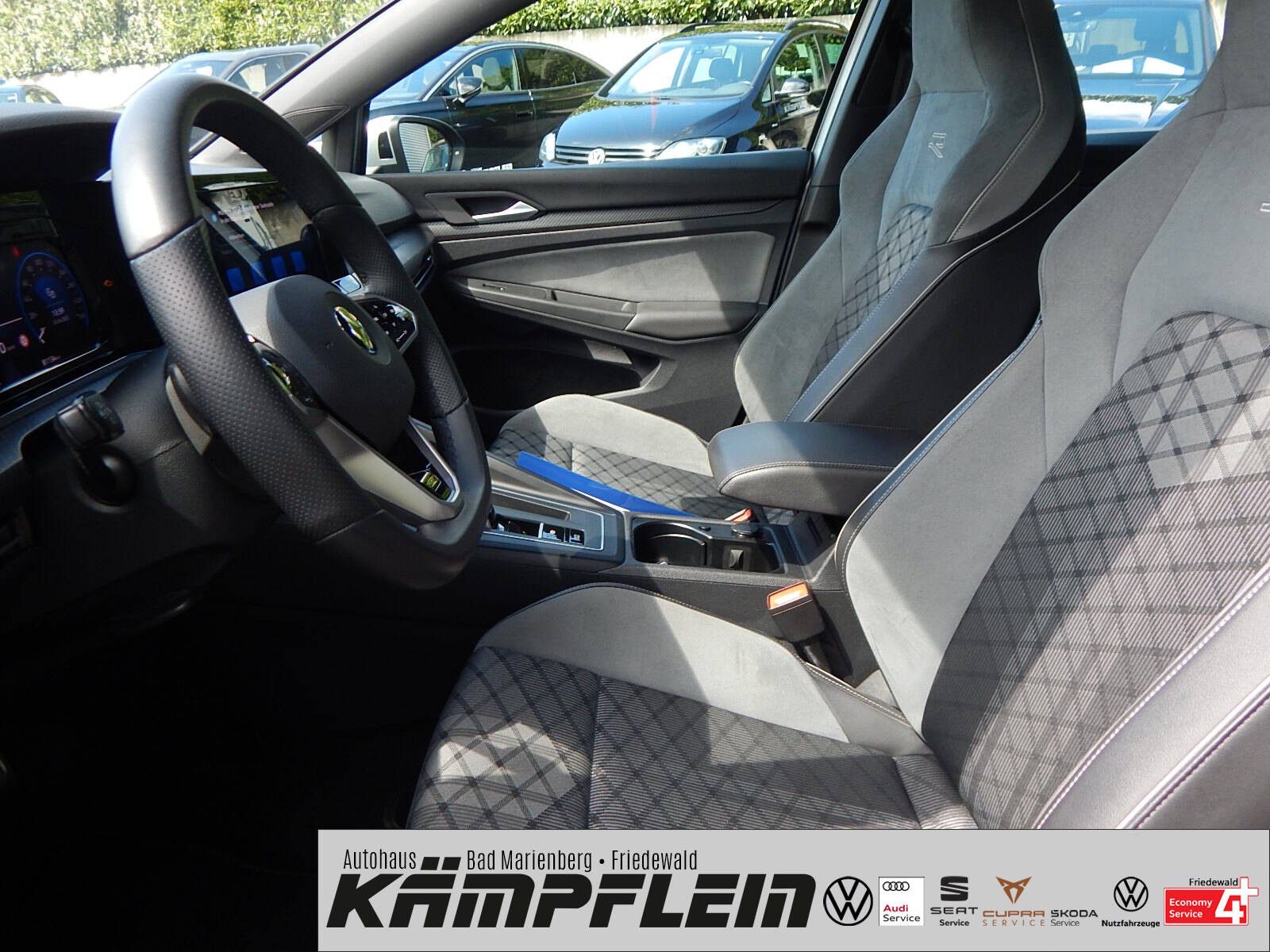 Volkswagen Golf R-Line 2.0TDI DSG - Samsaru's Car Outlet
