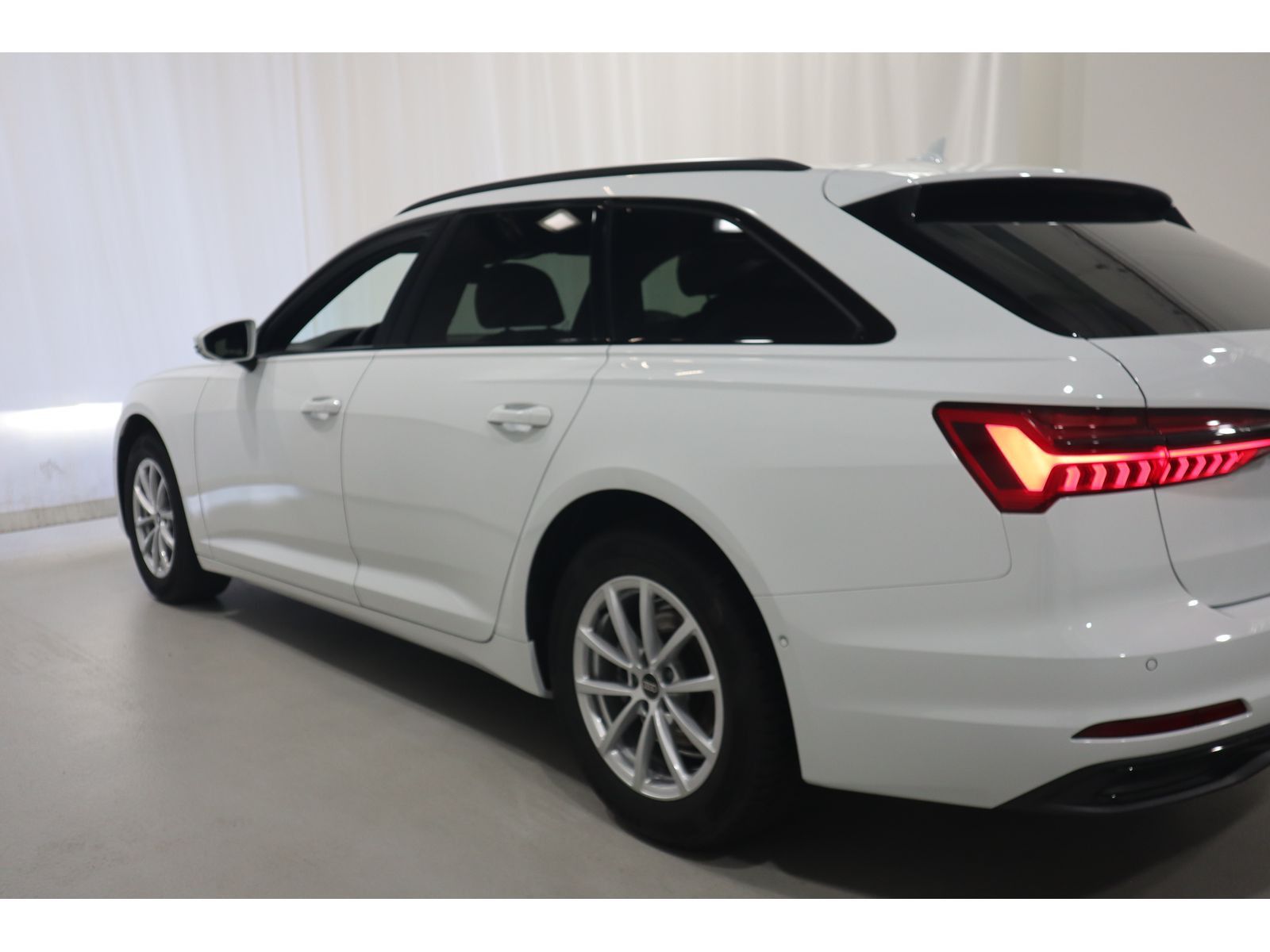 Audi A6 Avant 40 TDI advanced - Samsaru's Car Outlet