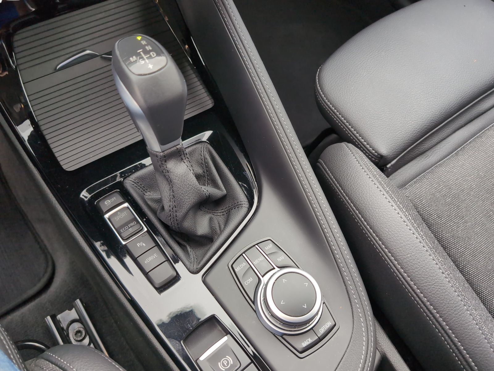 BMW X1 xDrive25e Sport Line - Samsaru's Car Outlet
