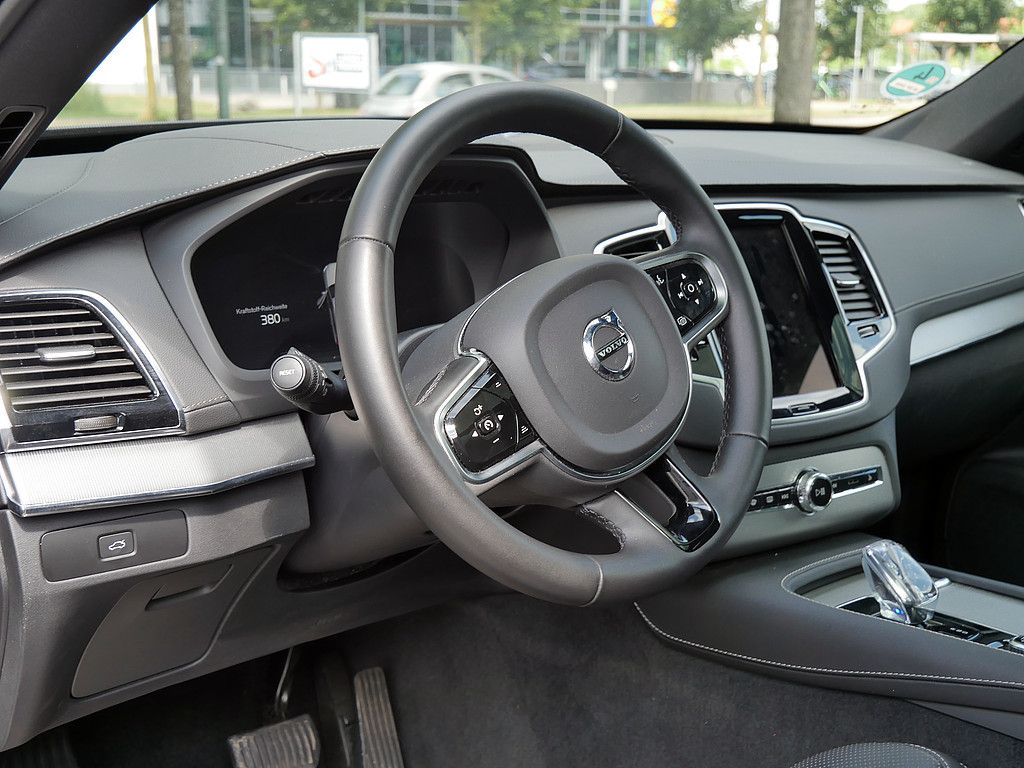 Volvo XC90 B5 AWD Plus Bright LUFTFEDERUNG 360° PANO