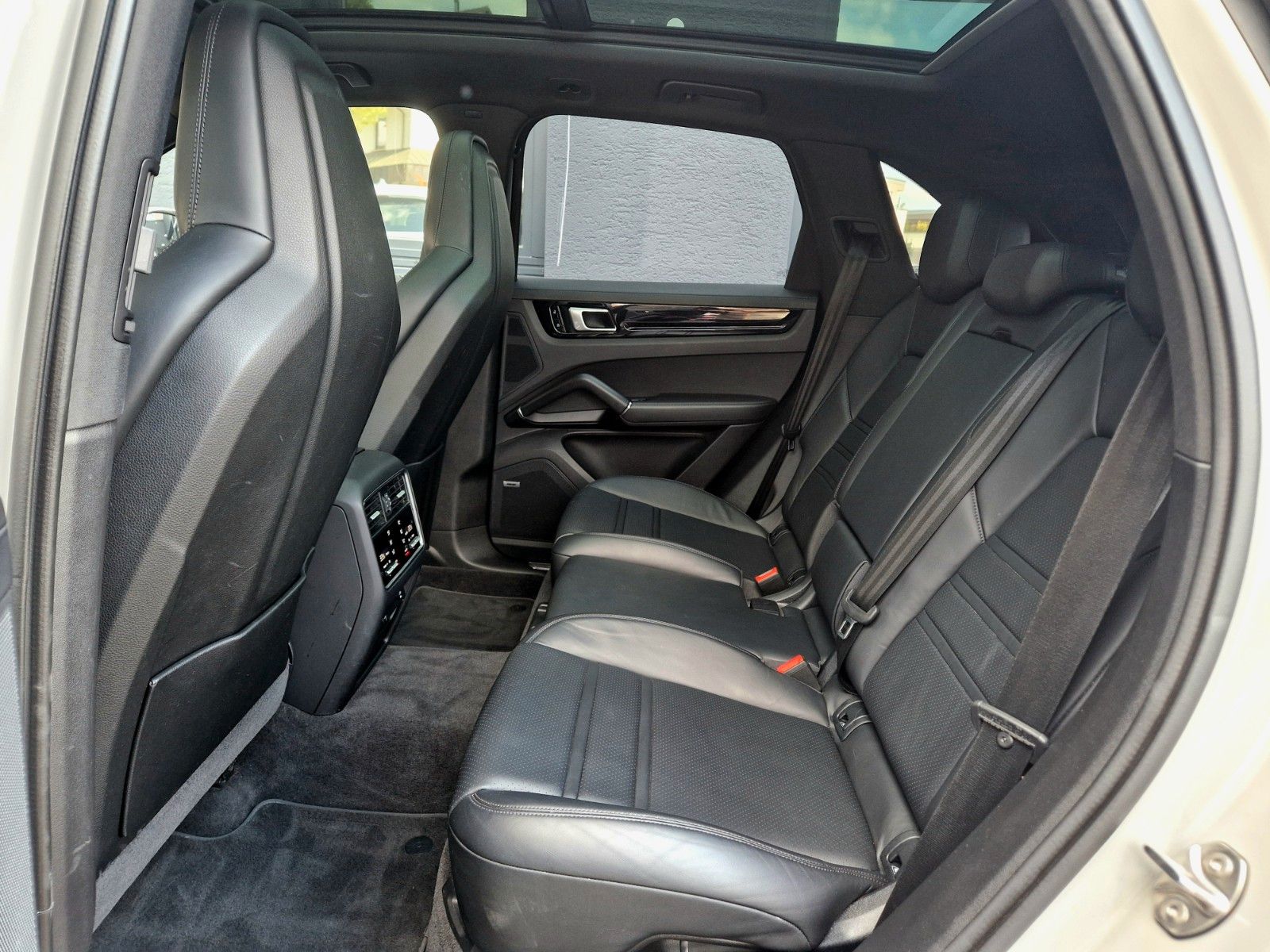 Porsche Cayenne E-Hybrid +SPORTABGAS+PANO+HUD+MEMORY+