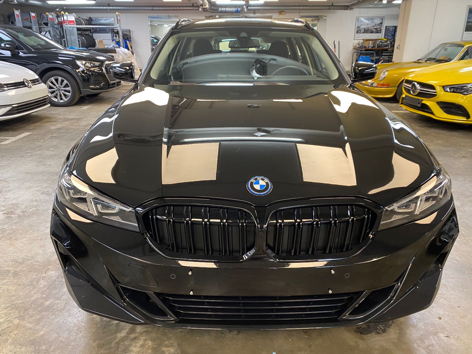 BMW 330E Touring - Samsaru's Car Outlet