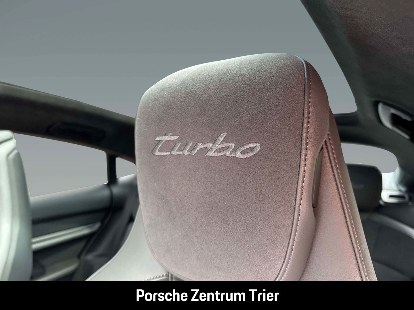 Porsche Taycan Turbo BOSE Panoramadach InnoDrive LED