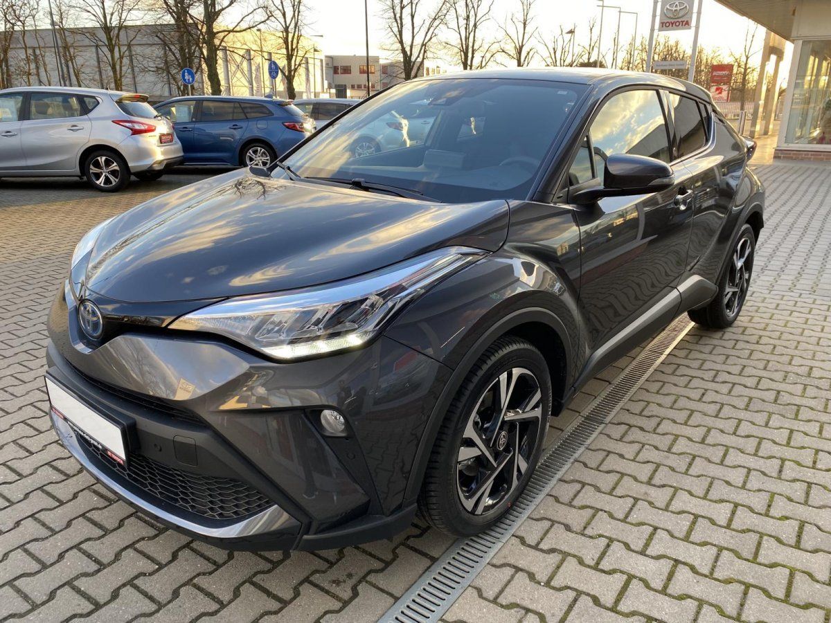 Toyota C-HR 2.0 Hybrid - Samsaru's Car Outlet