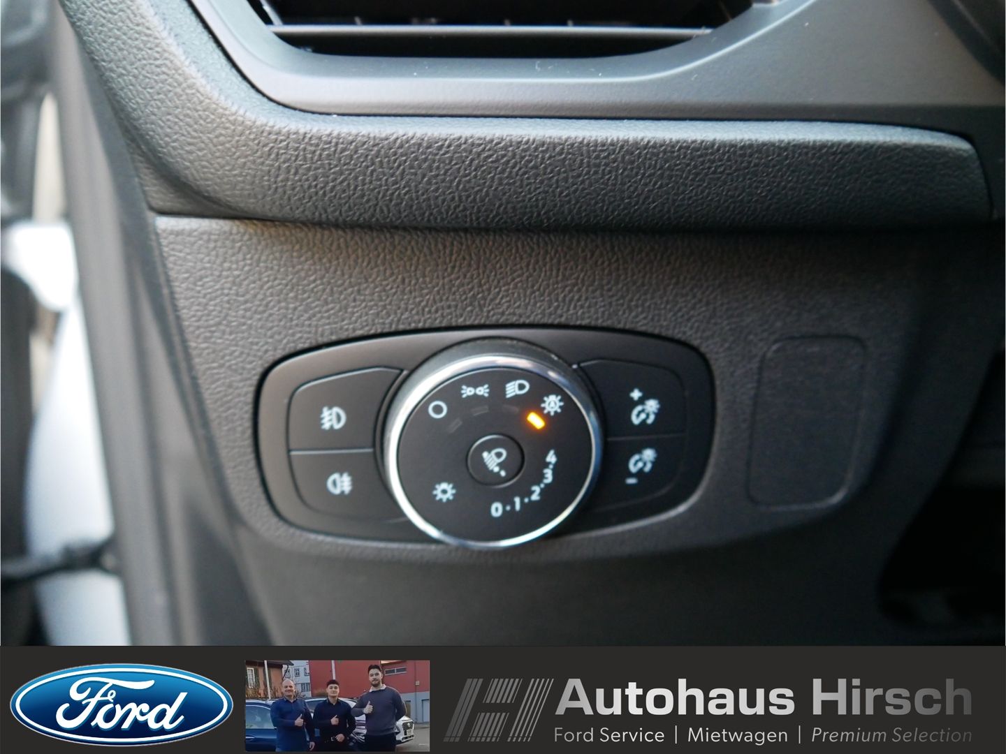 Ford Focus Turnier Active Navi LED ACC CarPlay Mehrzo