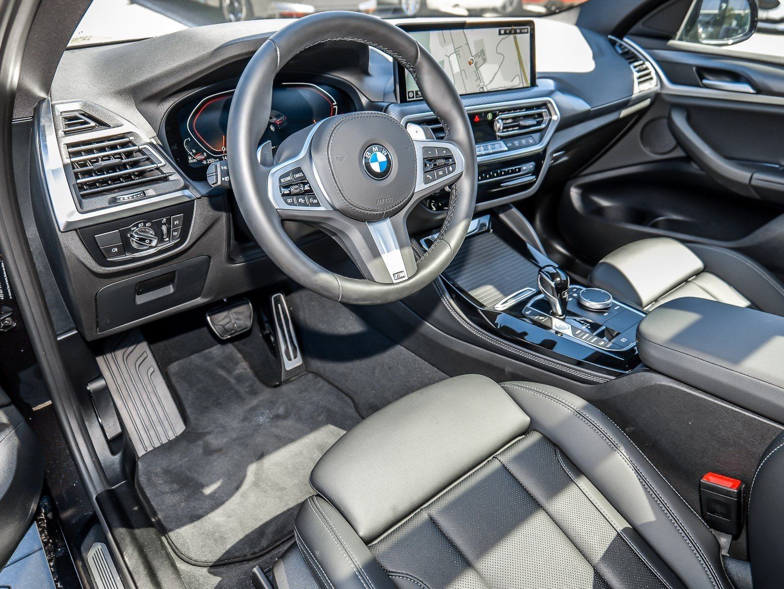 BMW X4 xDrive30d M Sport PANO ACC AHK RFK NAVI LED