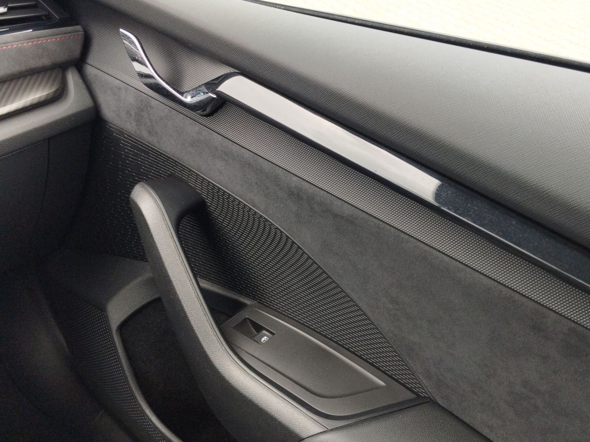 Skoda Octavia Combi 2.0 TSI RS Plus - Samsaru's Car Outlet