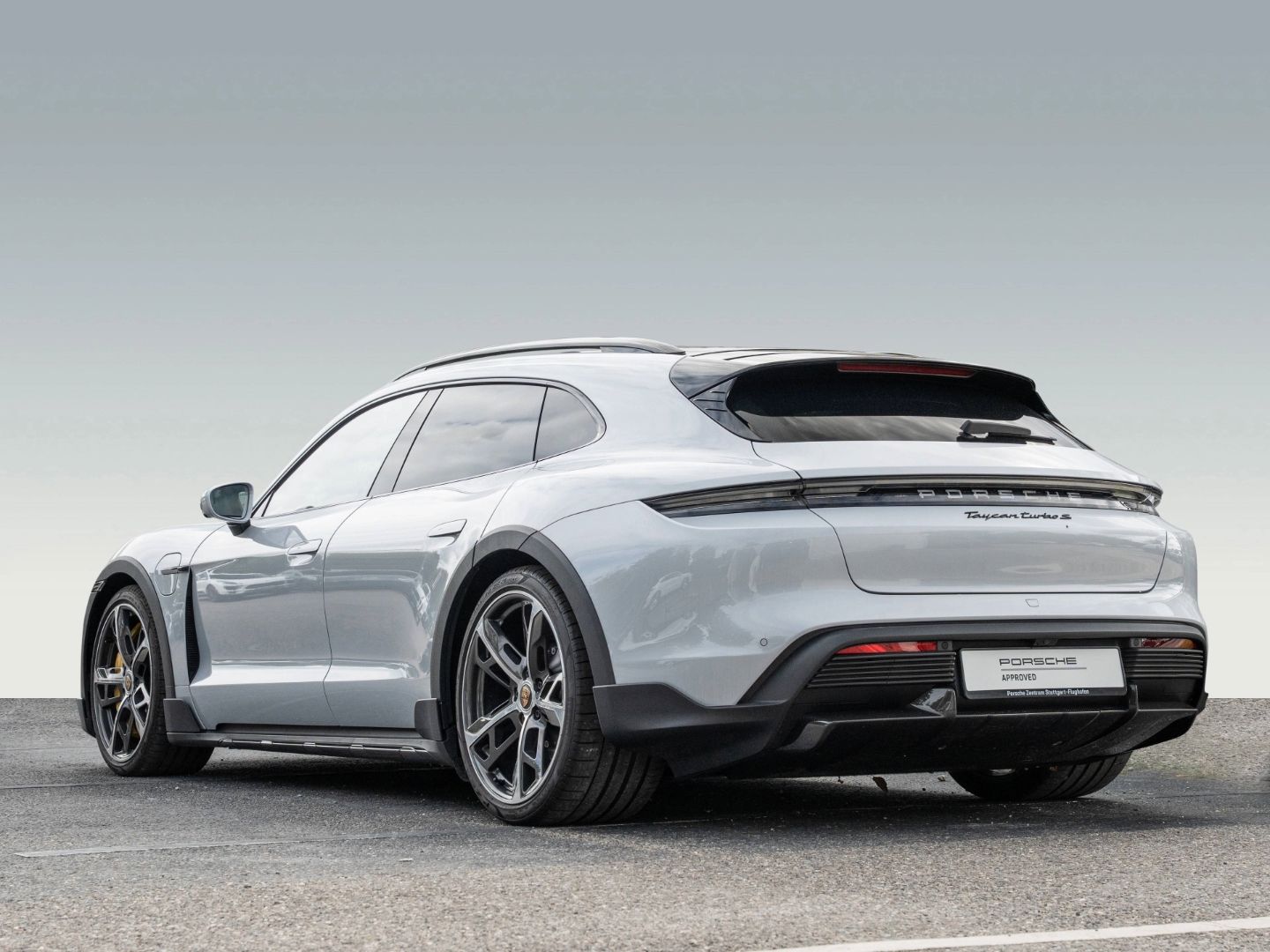 Porsche Taycan Turbo S Cross Turismo Burmester InnoDrive