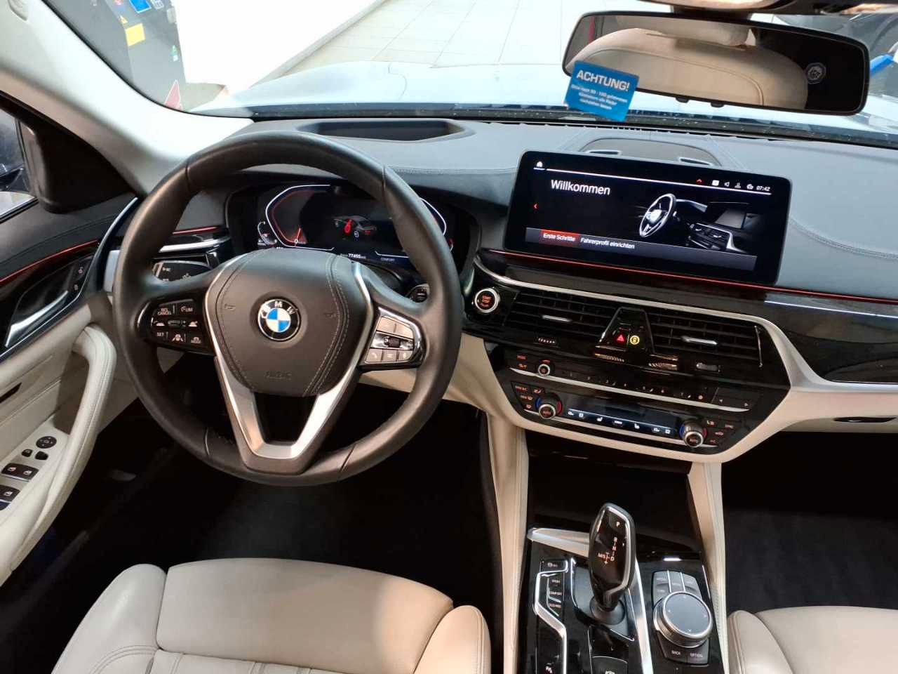BMW 520d xDrive Aut. Luxury Line Navi Leder