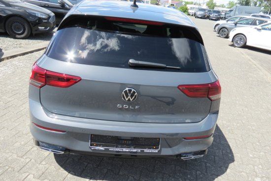 Volkswagen Golf VIII 2.0 TDI R-Line - Samsaru's Car Outlet
