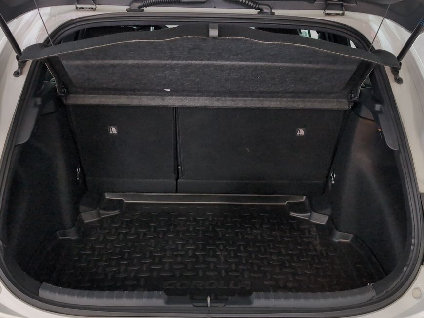 Toyota Corolla 1.8 Hybrid Team Deutschland NAVI+BI-LED+