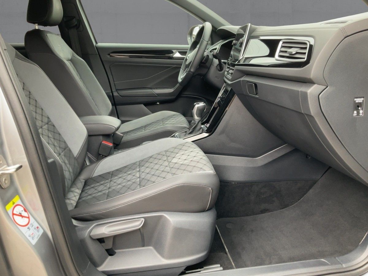 Volkswagen T-Roc 1.5 TSI DSG R-LINE - Samsaru's Car Outlet