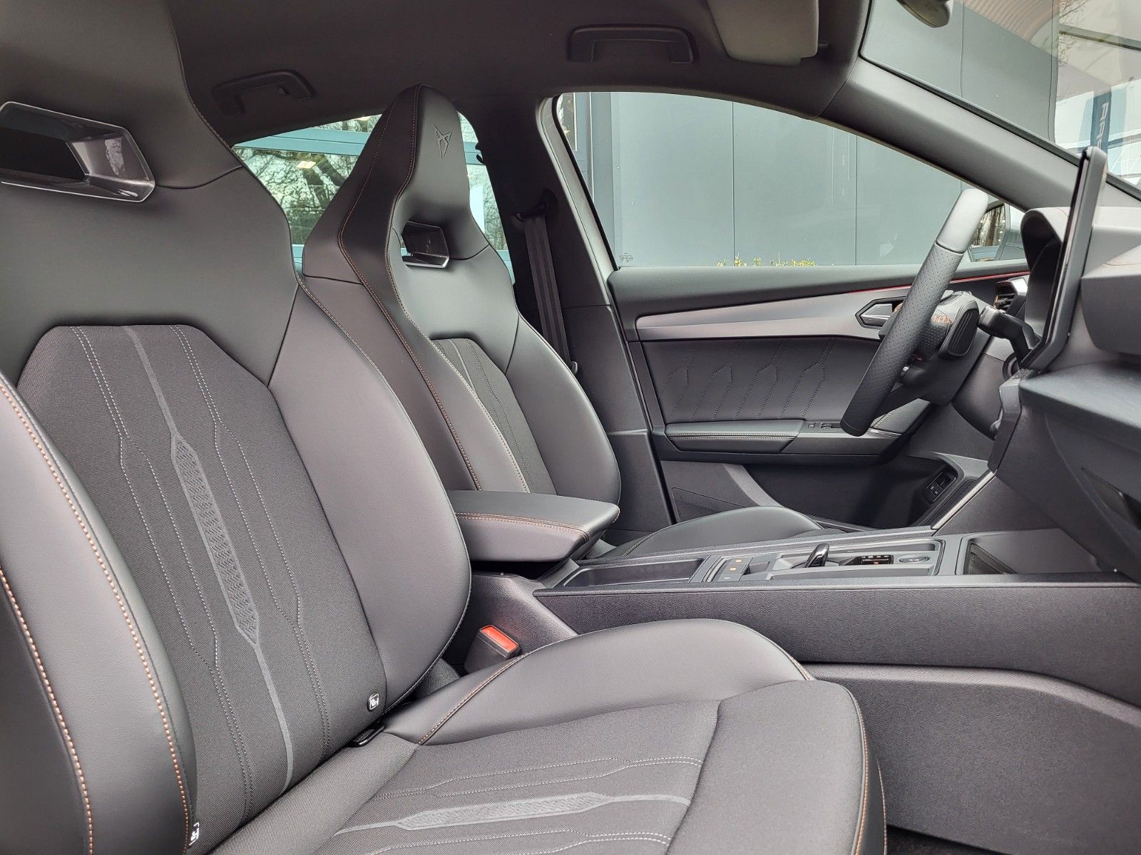 Cupra Formentor VZ 1.4 DSG e-Hybrid - Samsaru's Car Outlet