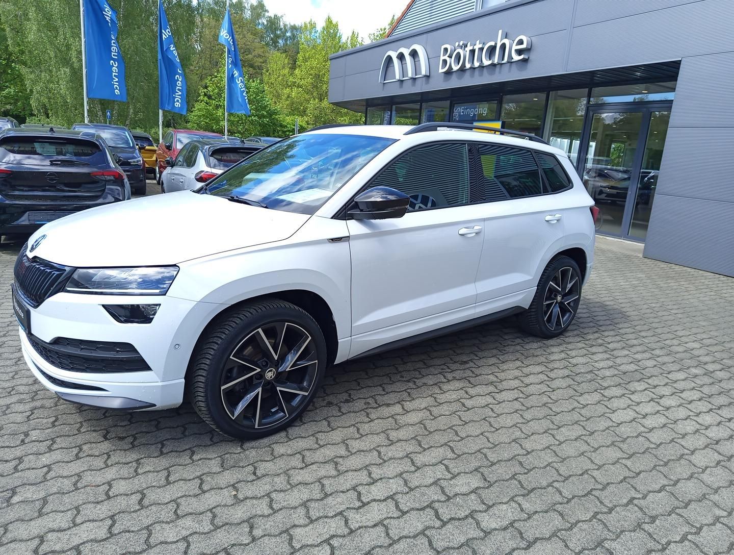 Skoda Karoq Sportline 4x4 2.0 TSI AHK*CANTON-SOUND*360