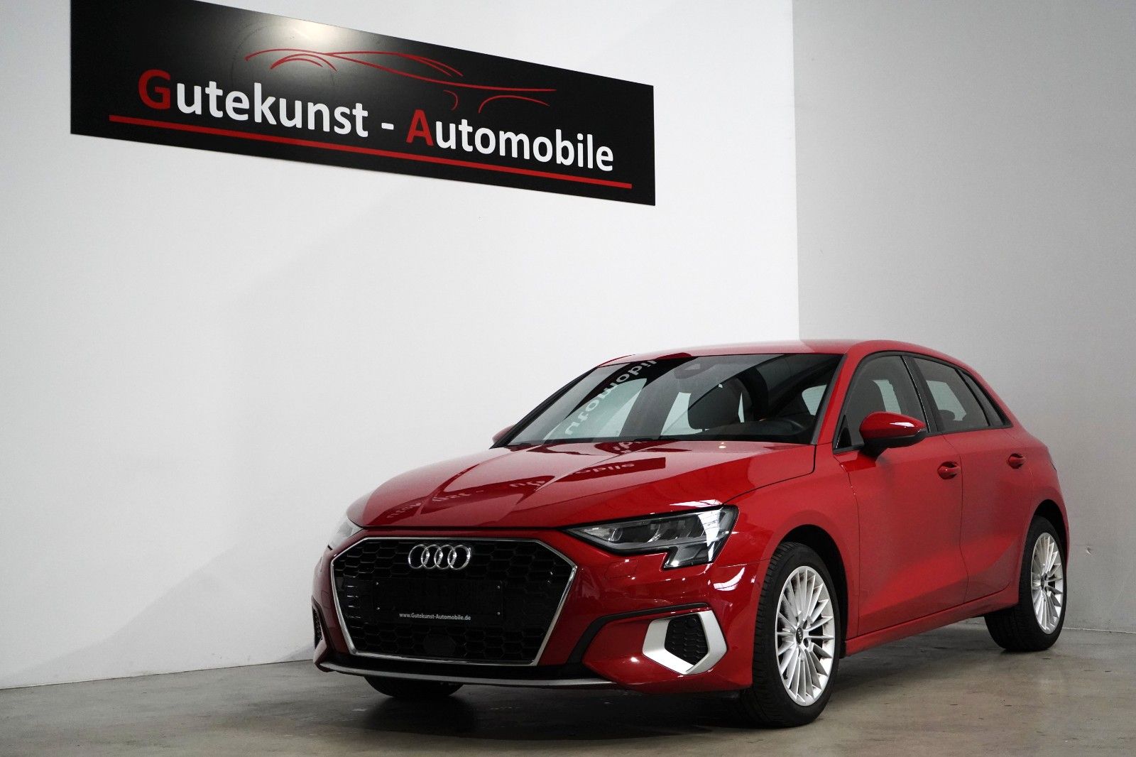 Audi A3 30 TFSI Advance - Samsaru's Car Outlet