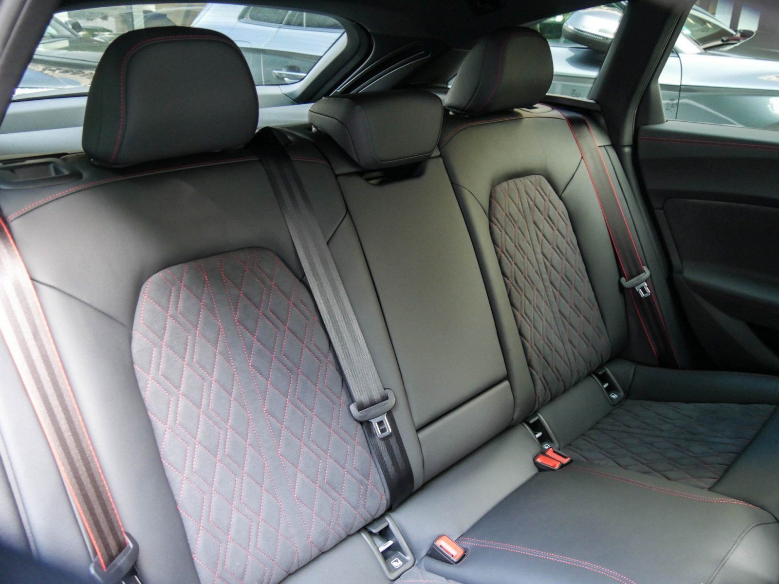 Audi A5 Avant TDI quattro S-Line B&O AHK Tech plus