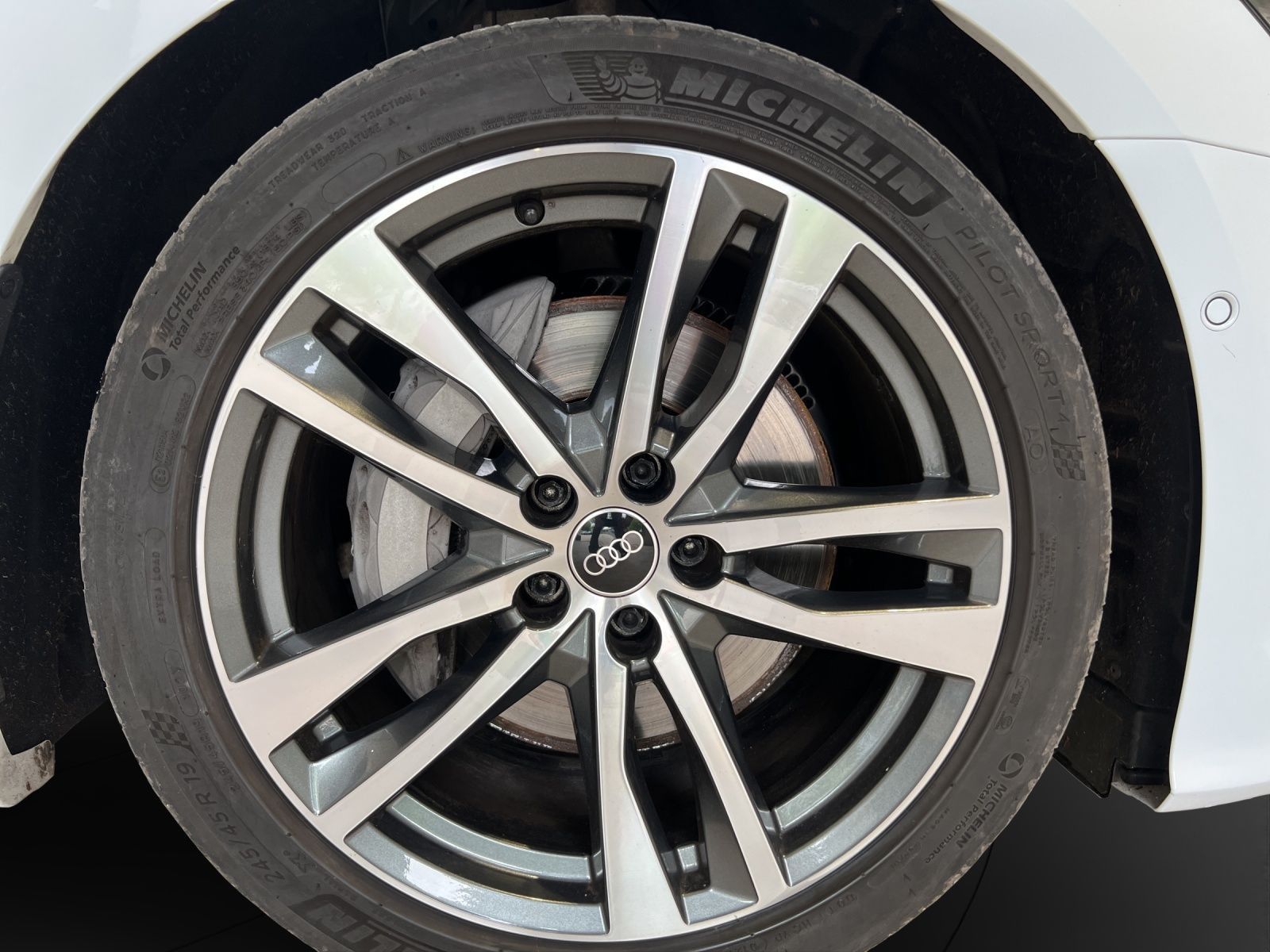 Audi A6 Avant 50 TDI qu. S line AHK Pano Matrix LM 19