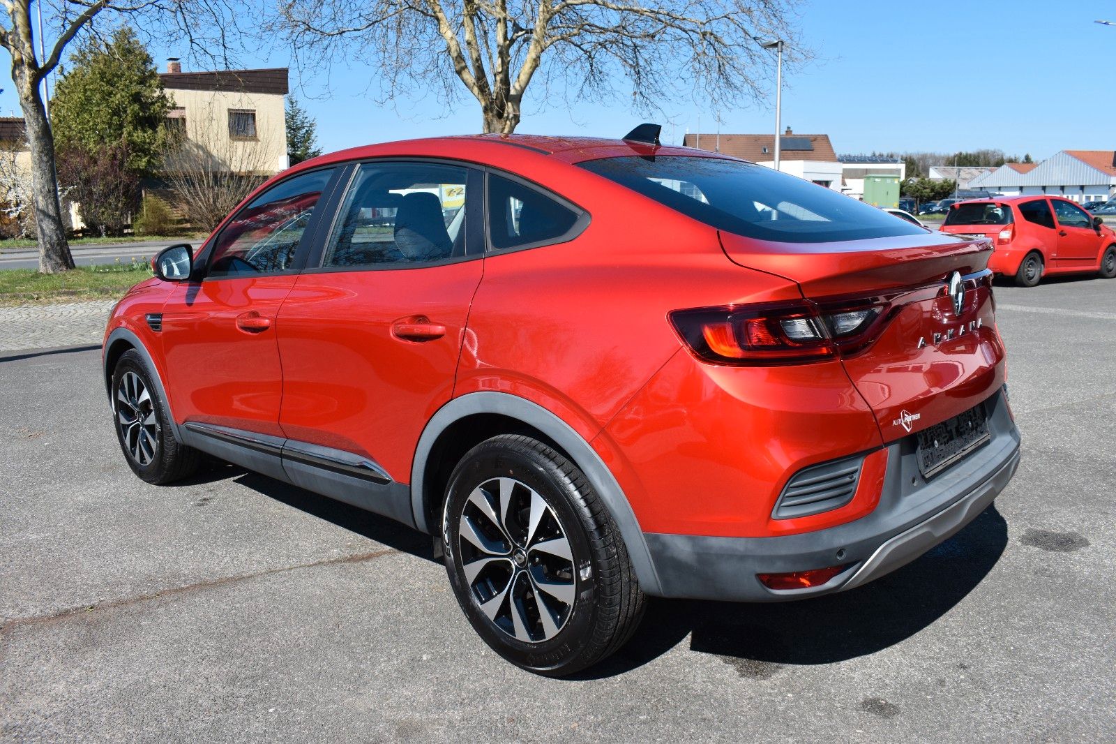 Renault Arkana TCe 140 Automatik Zen - Samsaru's Car Outlet