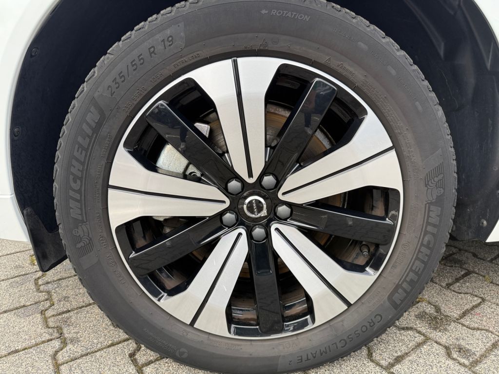 Volvo XC60 T6 AWD Recharge Plus - Samsaru's Car Outlet