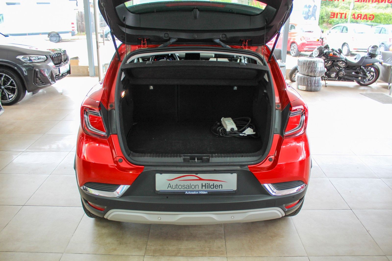 Renault Captur 1.6 E-Tech Hybrid Intens - Samsaru's Car Outlet