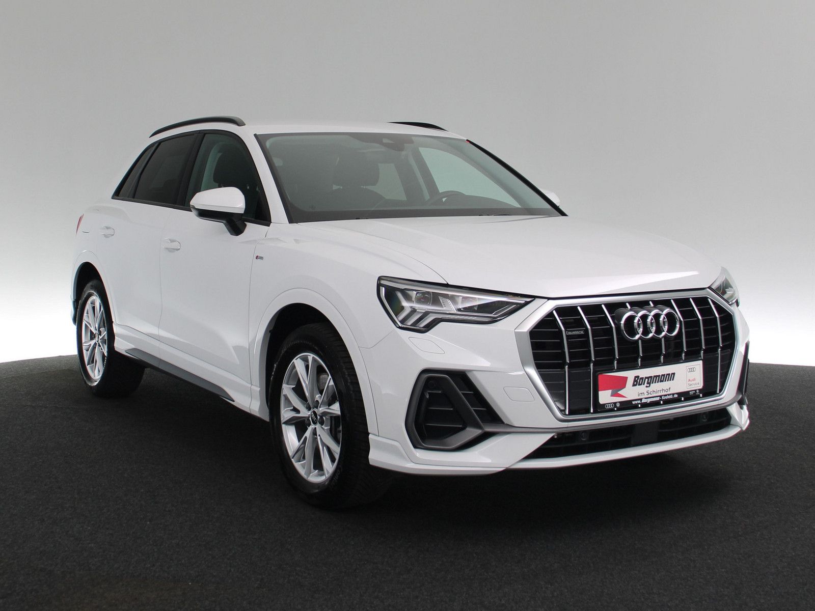 Audi Q3 40 TDI quattro S line - Samsaru's Car Outlet