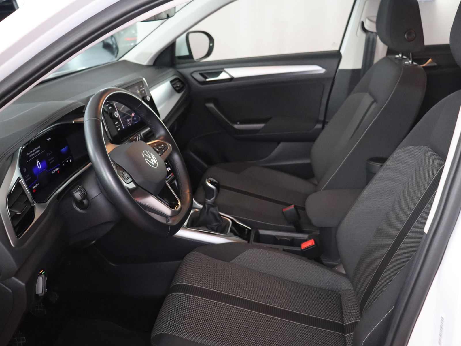 Volkswagen T-ROC Life 1.0TSI - Samsaru's Car Outlet