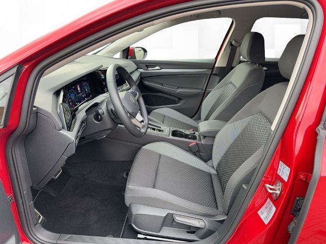 Volkswagen Golf VIII Variant 1.0TSI LIFE - Samsaru's Car Outlet