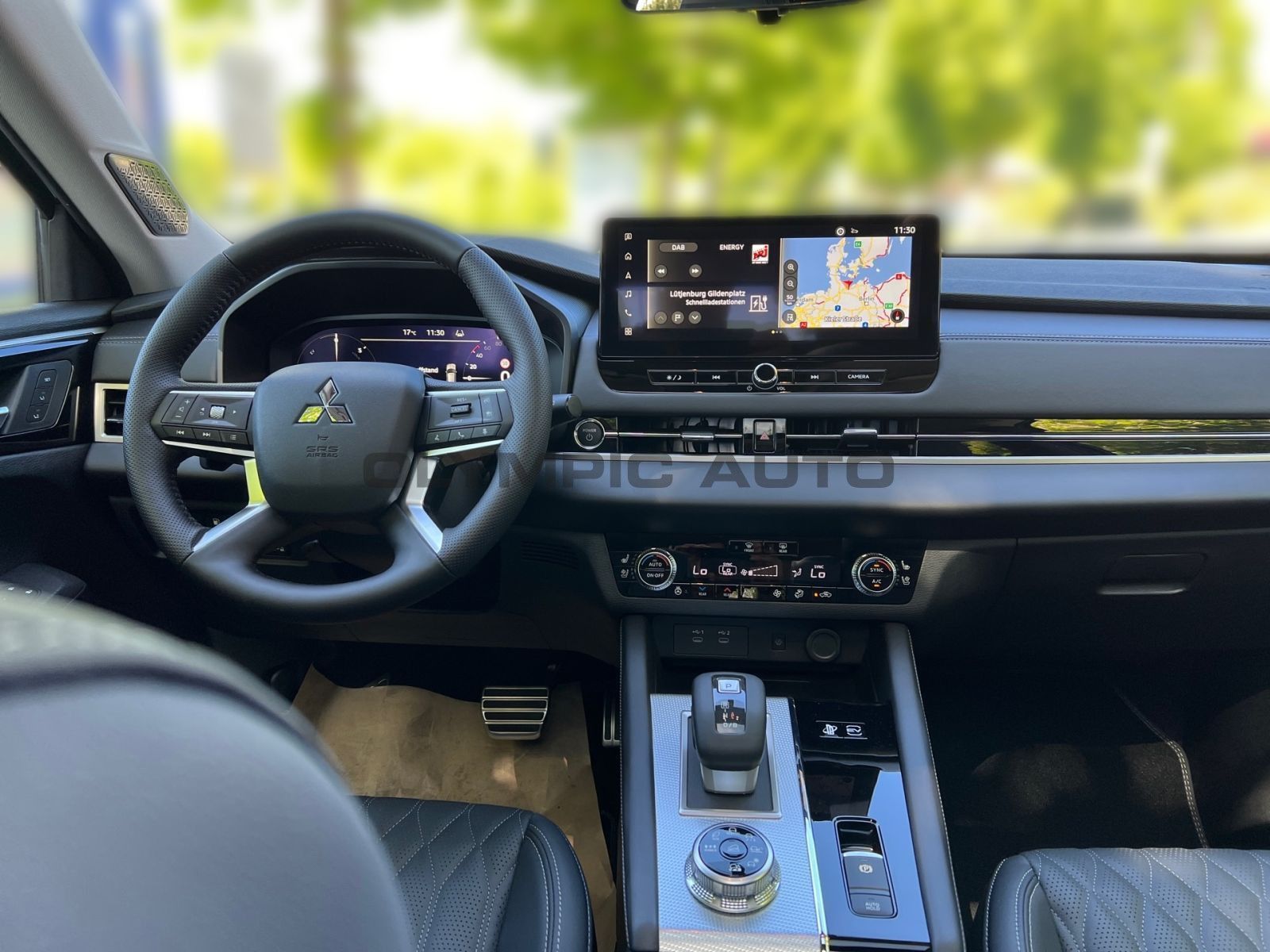 Mitsubishi Plug-In Hybrid Outlander Top  4WD LEDER STANDHZG