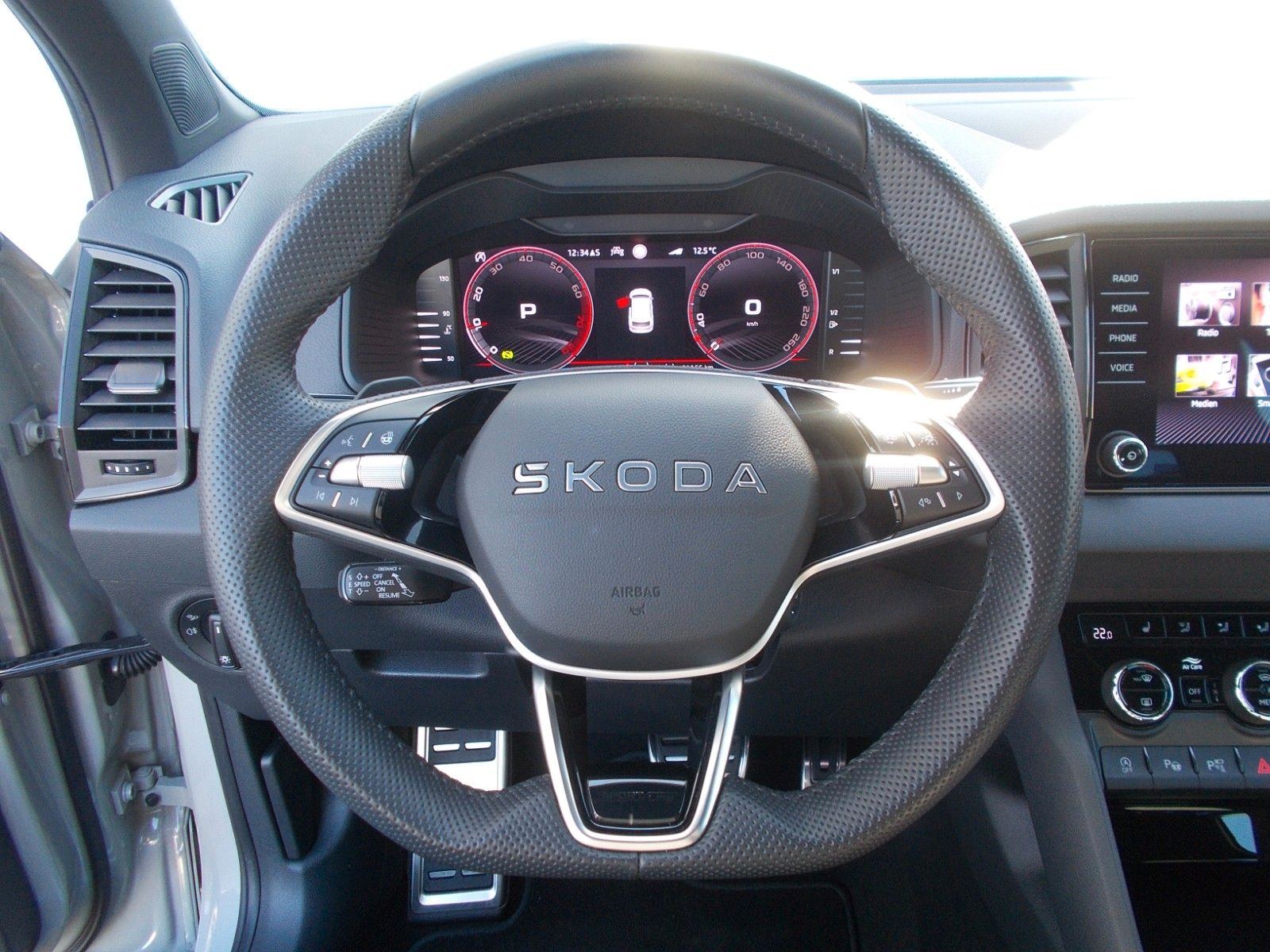 Skoda Karoq  1.5 TSI Sportline*DSG*Navi*LED *360° *AHK