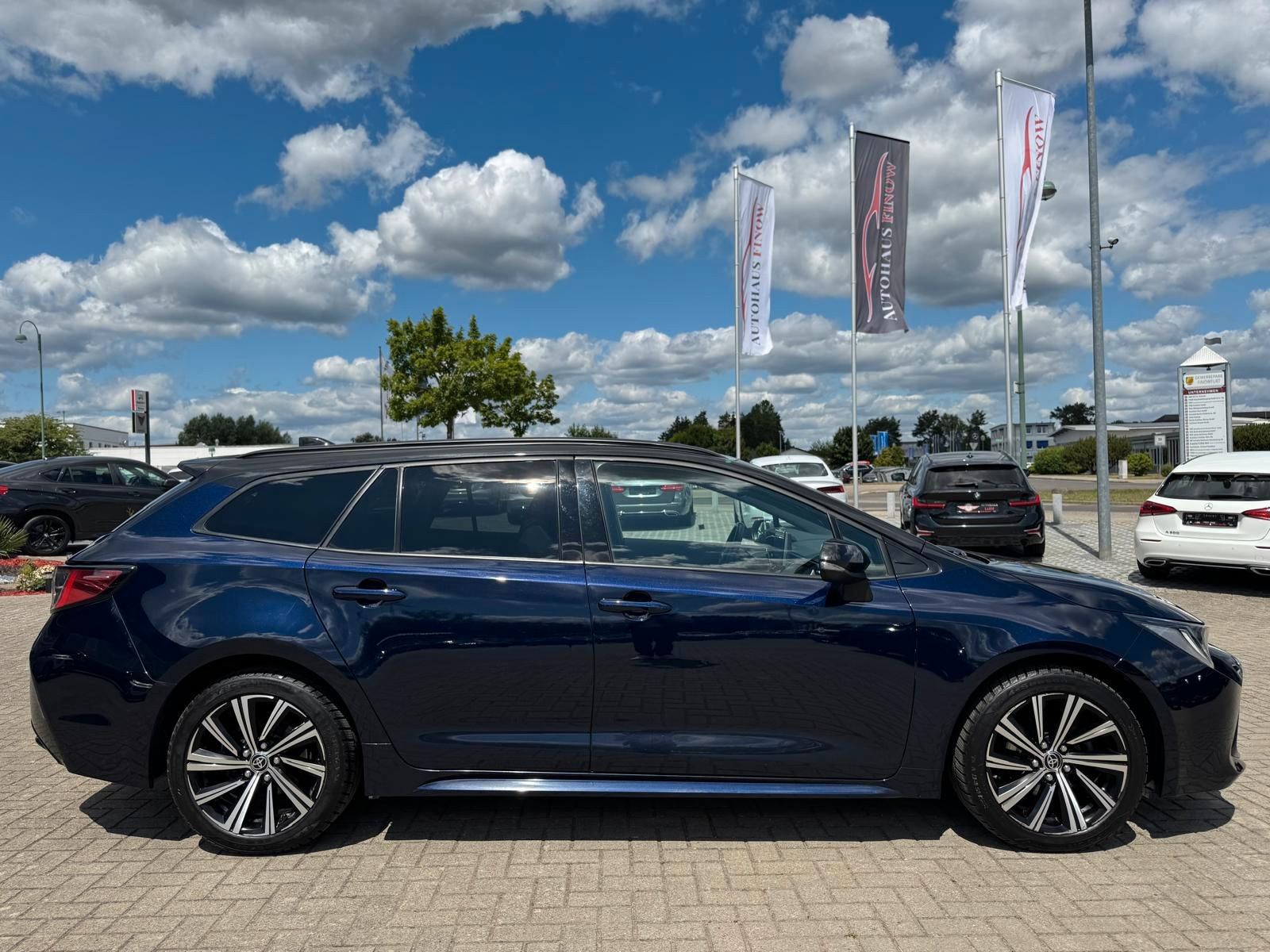 Toyota Corolla 1.8 Touring Sports Hybrid - Samsaru's Car Outlet