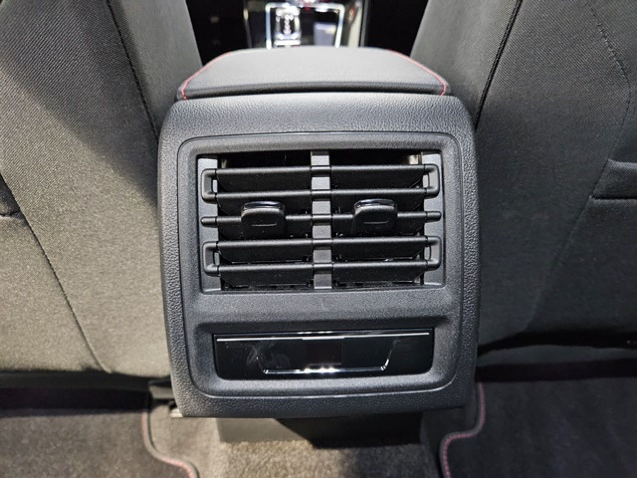 Volkswagen Golf 2.0 TSI GTI DSG - Samsaru's Car Outlet