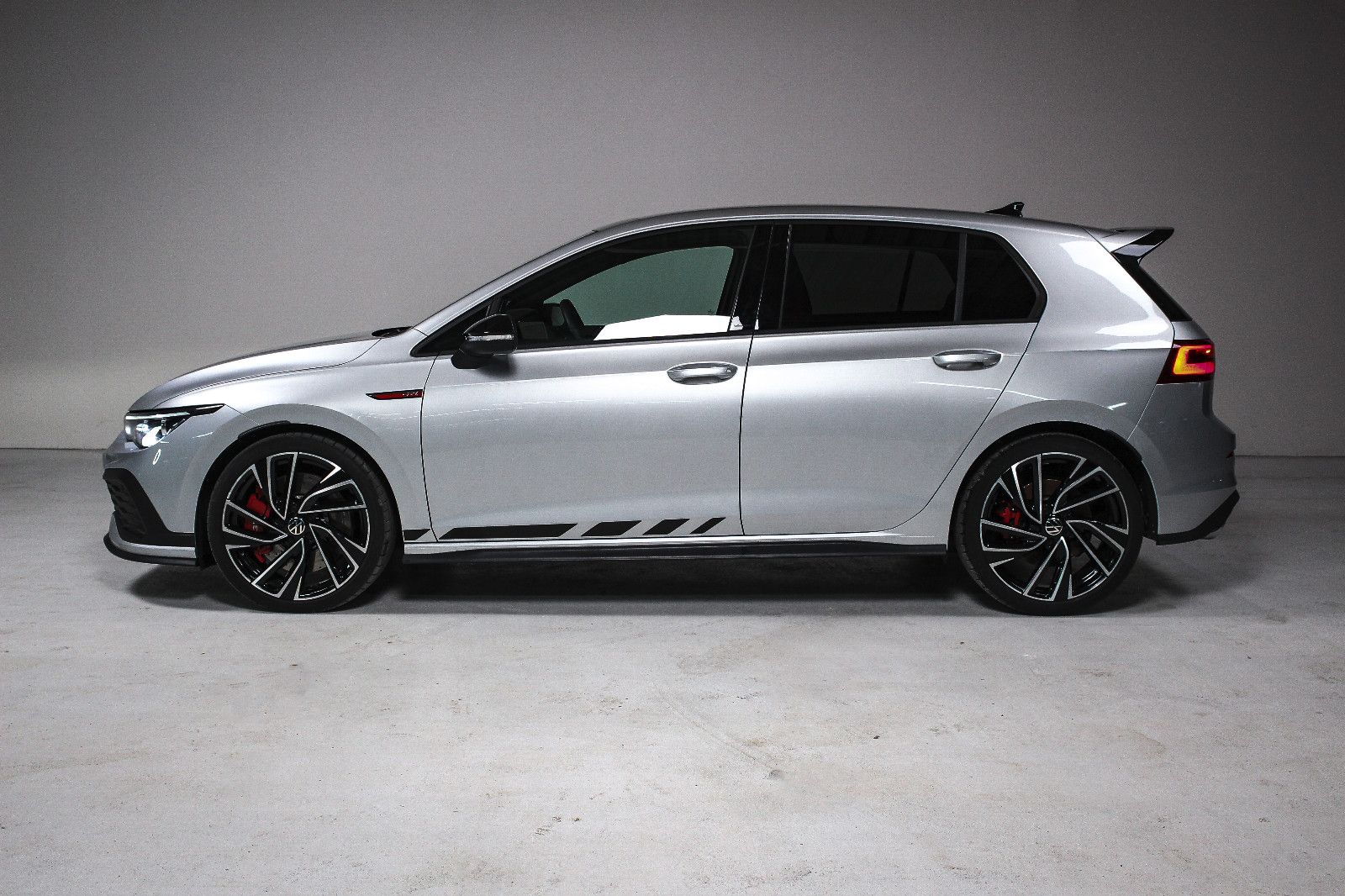 Volkswagen Golf GTI Clubsport Black - Samsaru's Car Outlet