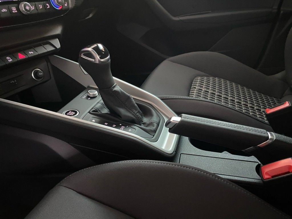 Audi A1 allstreet 30 TFSI ACC+LED+CARPLAY+PRIVACY+VC+