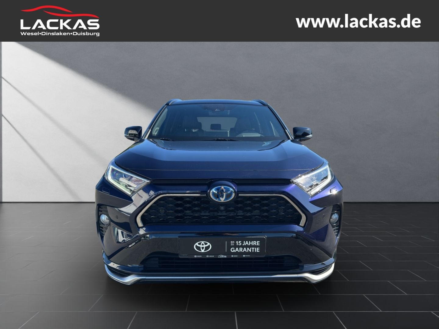 Toyota RAV 4 Plug-in Hybrid 4x4 - Samsaru's Car Outlet