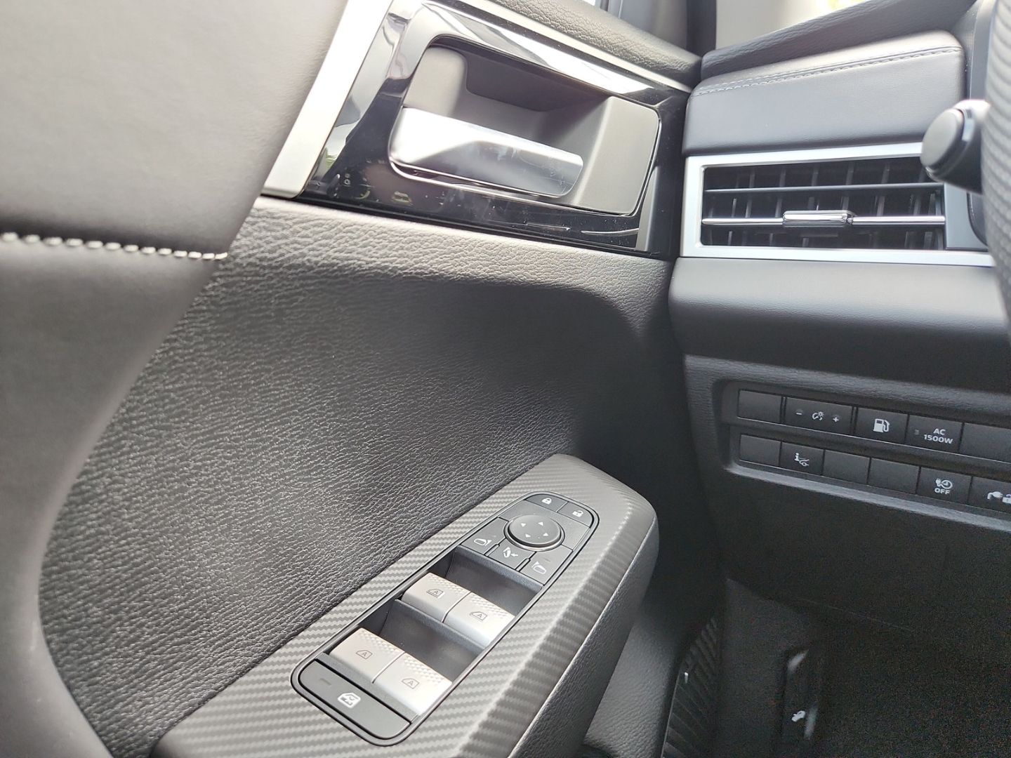 Mitsubishi Plug-in Hybrid Outlander Intro 4WD *neues Modell